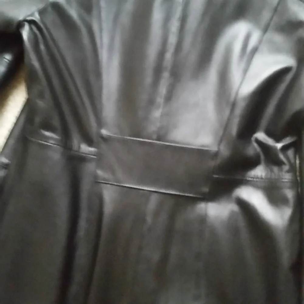 Wilsons Black Leather Trench Coat - Picture 4 of 7